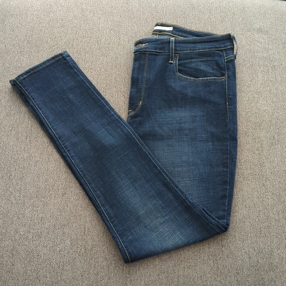 🆕🌿LEVI'S HIGH WAIST SKINNY JEANS🌿 - Picture 3 of 7